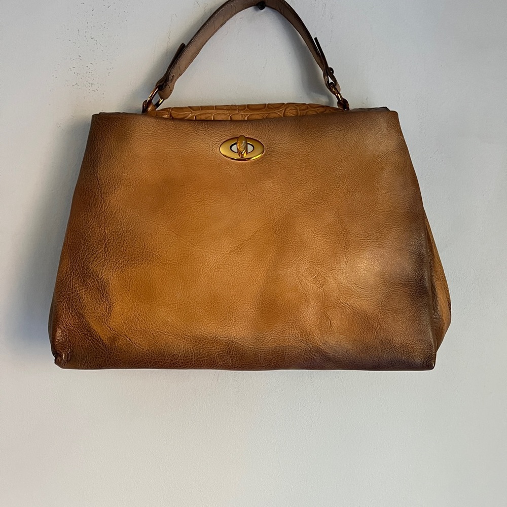 Chic Brown Leather Shoulder Bag